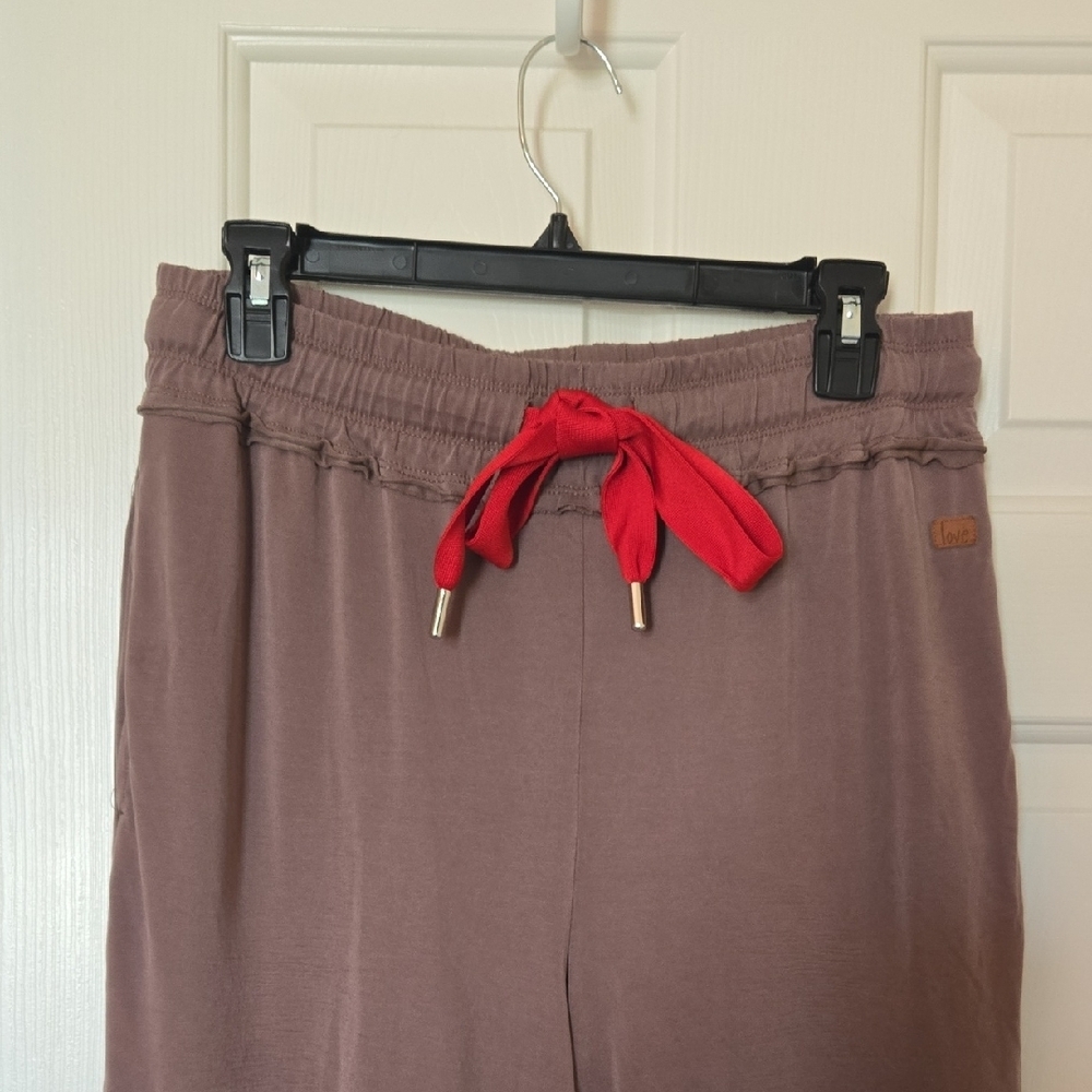 Peace Love World M BOHO Espresso & Red RUFFLE Flare Pants UNIQUE FESTIVE So Soft - Picture 8 of 16